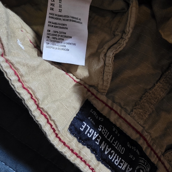 American Eagle Outfitters Men's Khaki Cargo Shorts - Picture 3 of 4